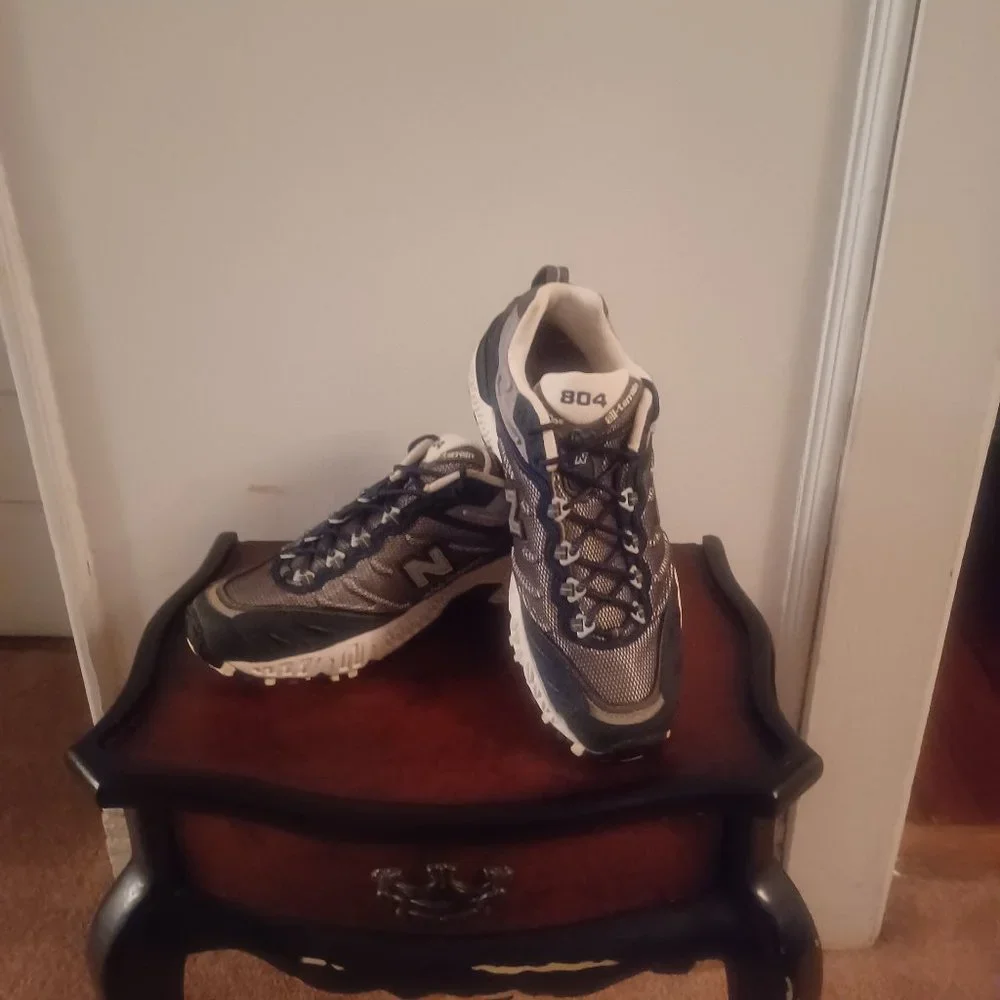 804 New Balance Sneakers - Picture 1 of 2
